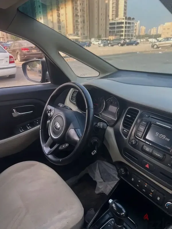 كيا كارينس 2016